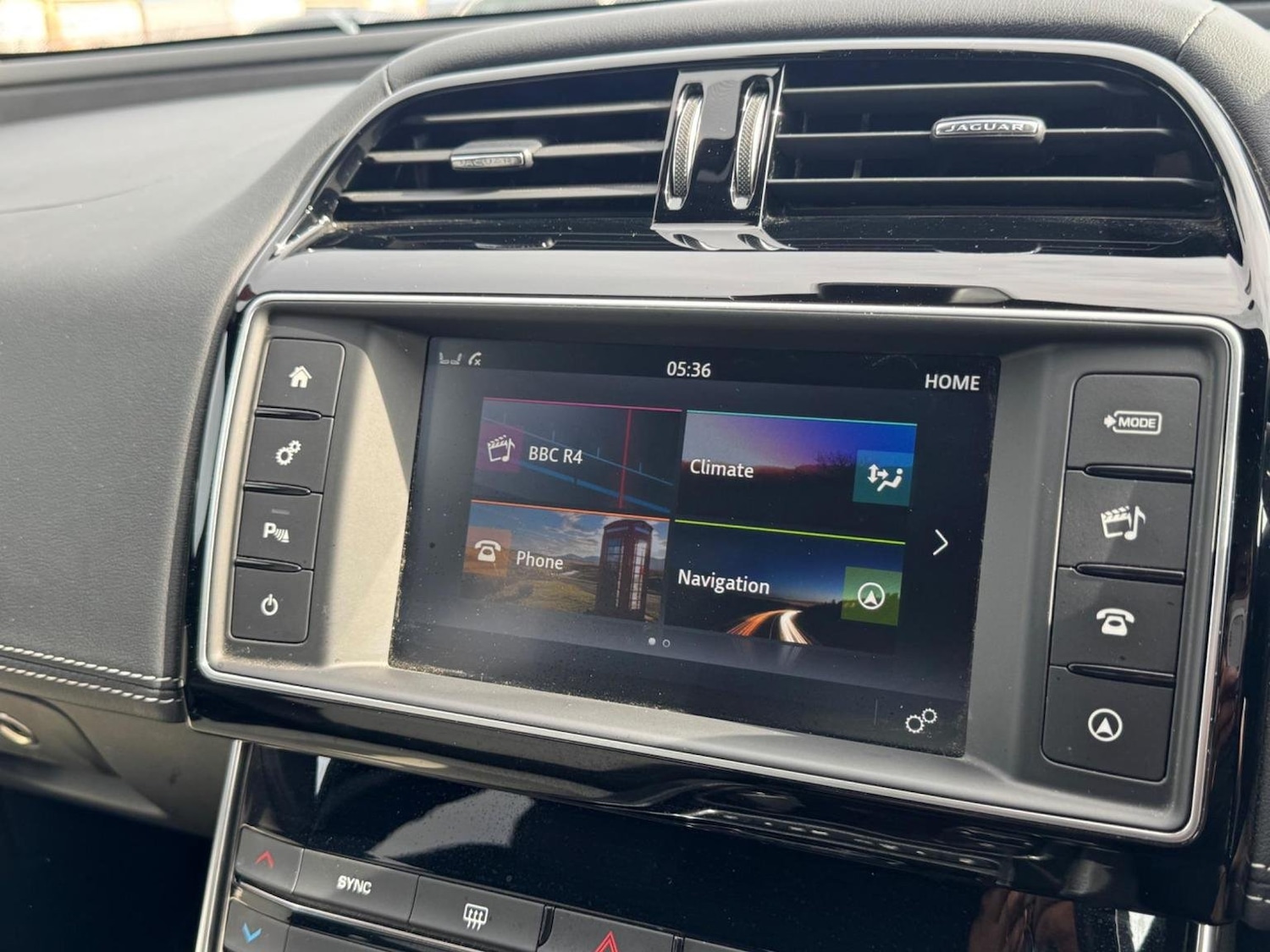 Used Jaguar XE 2016 for sale - 76793982: Photo 31