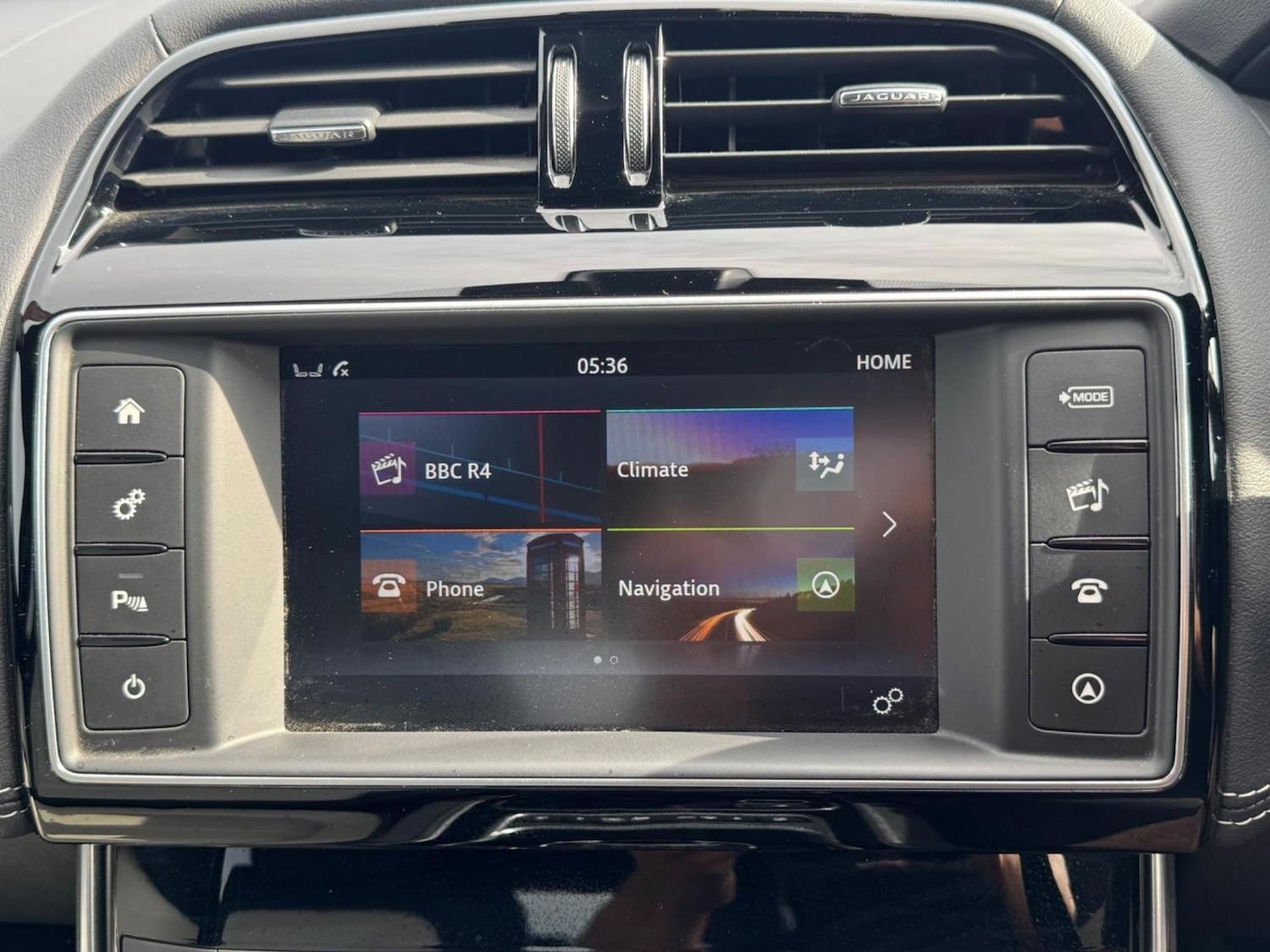 Used Jaguar XE 2016 for sale - 76793982: Photo 32