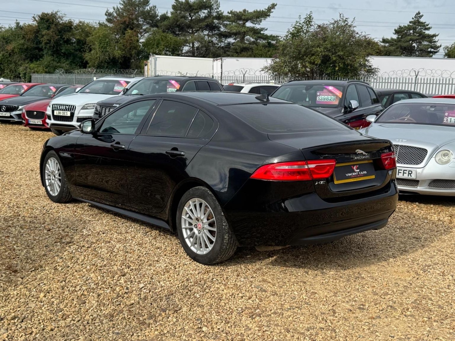 Used Jaguar XE 2016 for sale - 76793982: Photo 6