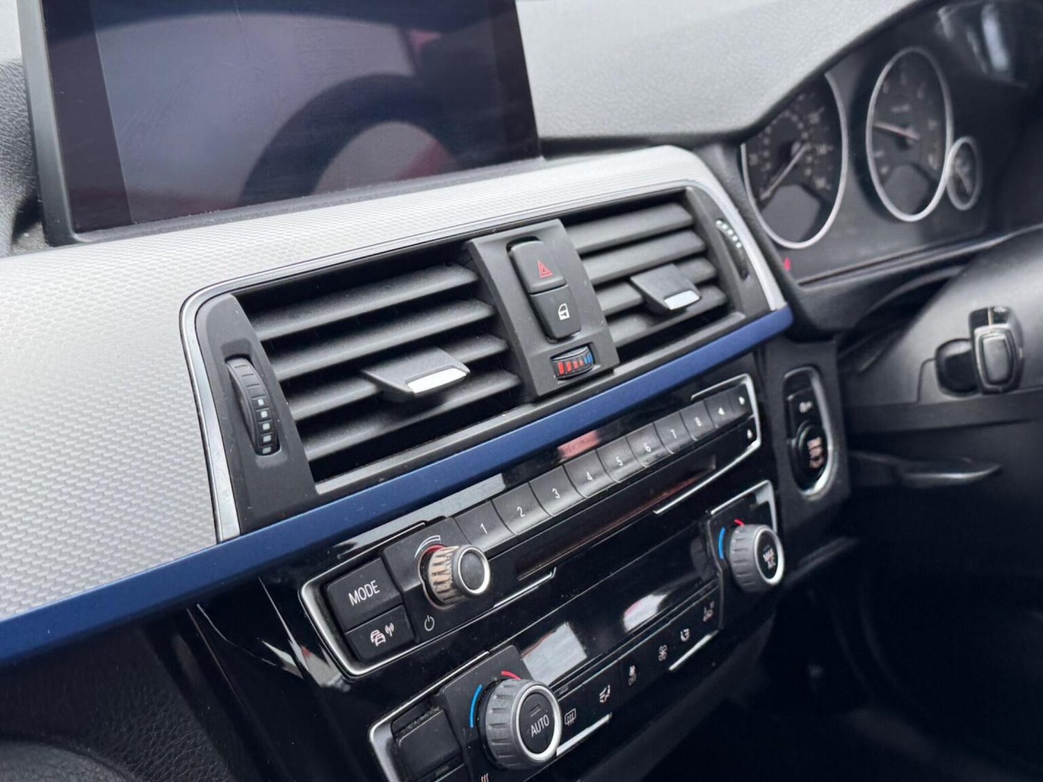 Used BMW 3 Series 2015 for sale - 76418380: Photo 12