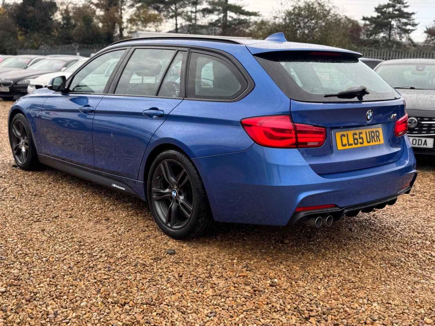 Used BMW 3 Series 2015 for sale - 76418380: Photo 2