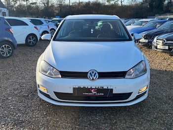 Used Volkswagen Golf 2014 for sale - 76748237: Photo