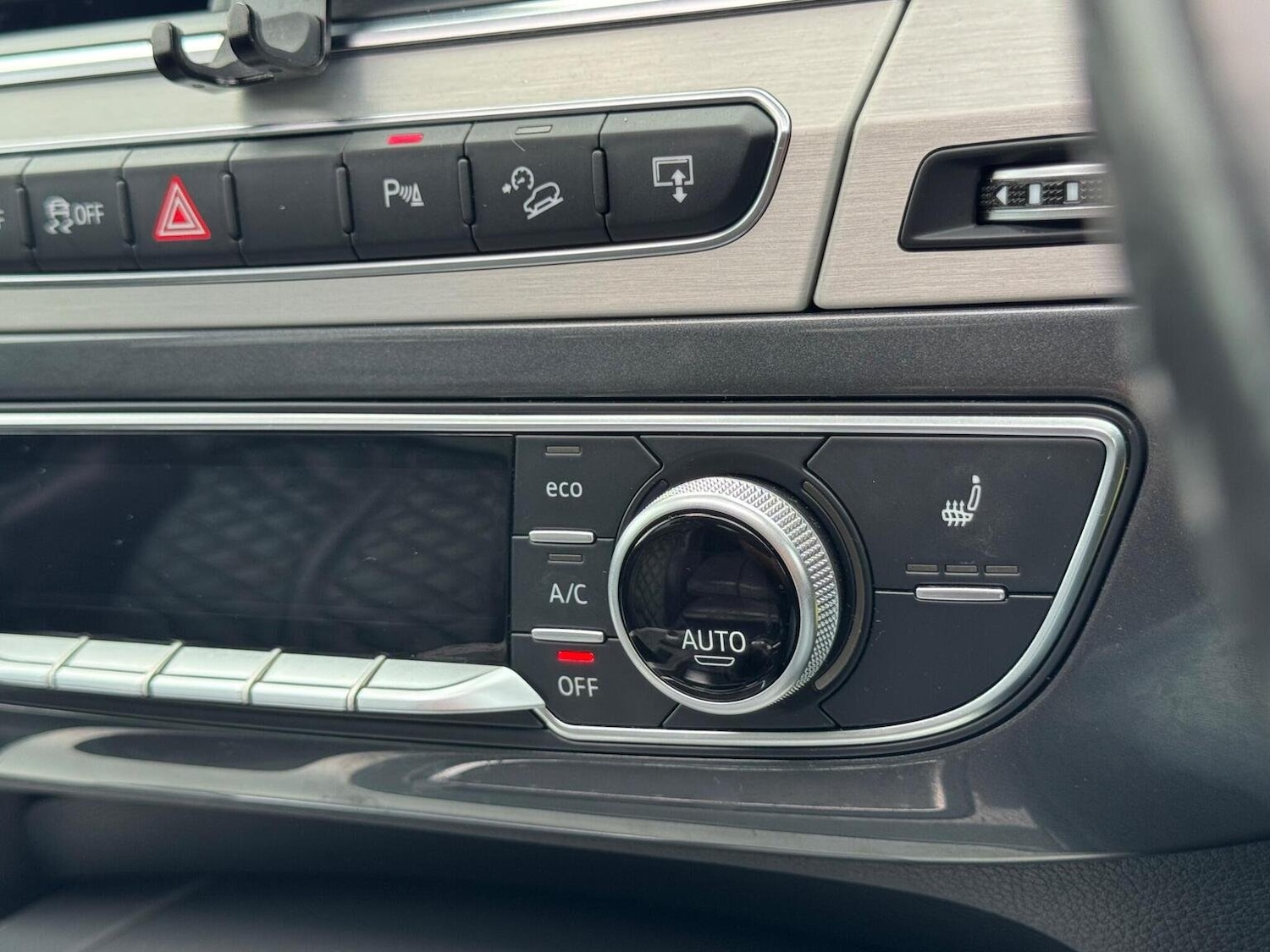 Used Audi SQ7 2017 for sale - 75667966: Photo 55