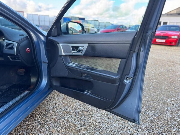 Used Jaguar XF 2013 for sale - 75667914: Photo 37