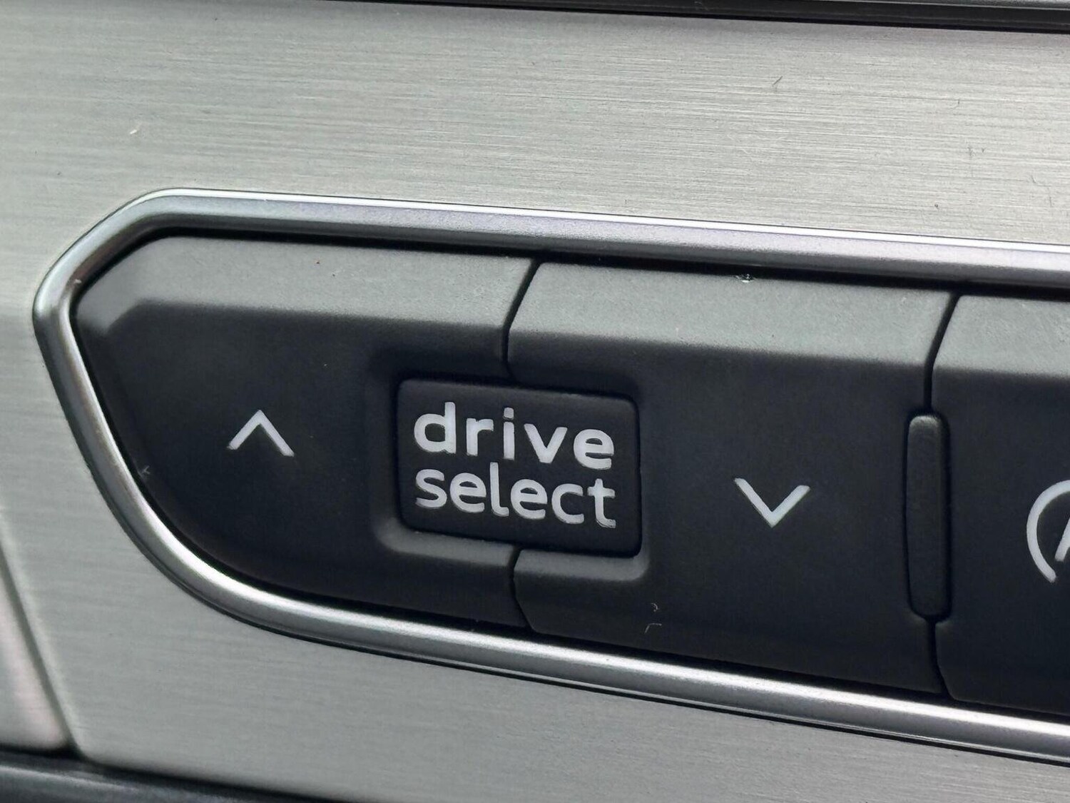 Used Audi SQ7 2017 for sale - 76793991: Photo 57