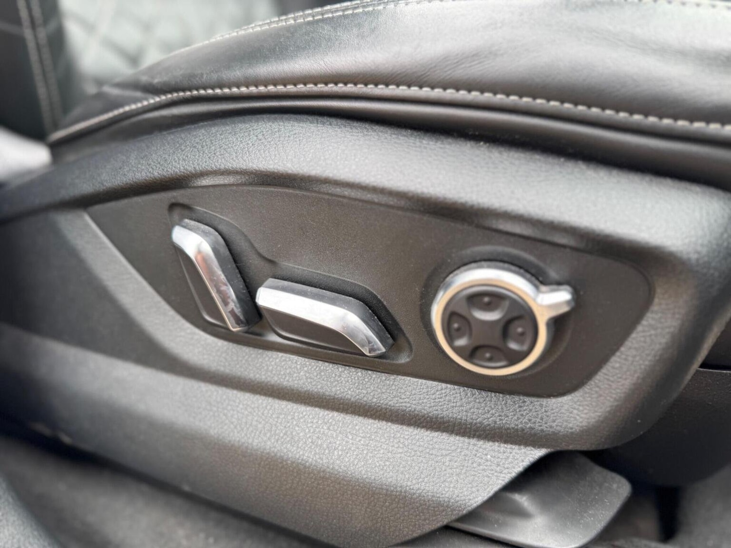 Used Audi SQ7 2017 for sale - 76793991: Photo 68