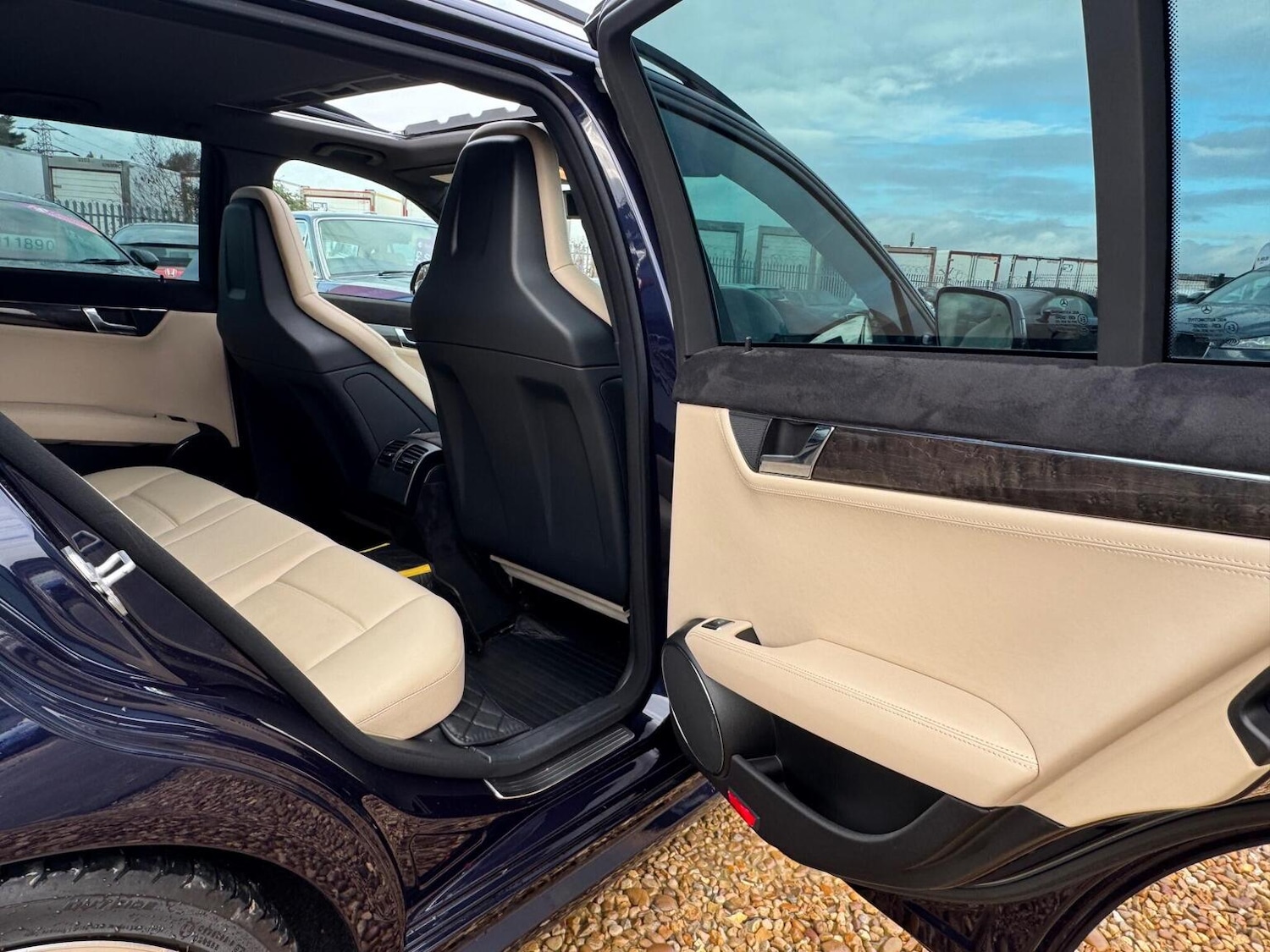 Used Mercedes-Benz C Class 2024 for sale - 76536861: Photo 40