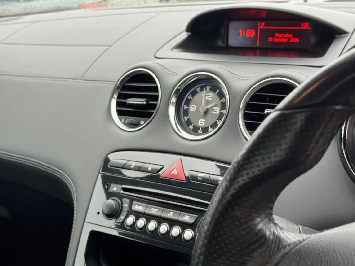 Used Peugeot RCZ 2013 for sale - 76769684: Photo 16