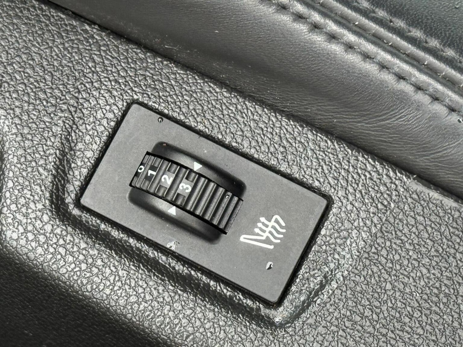 Used Peugeot RCZ 2013 for sale - 76769684: Photo 22