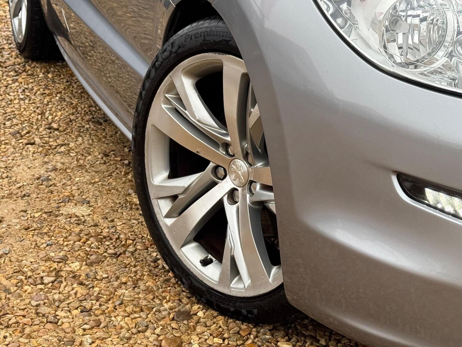 Used Peugeot RCZ 2013 for sale - 76769684: Photo 26