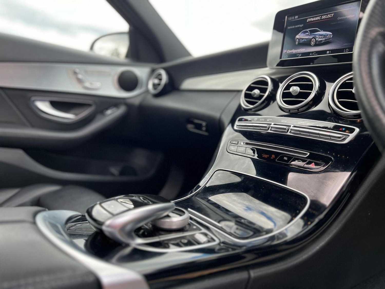 Used Mercedes-Benz C Class 2017 for sale - 76791564: Photo 48