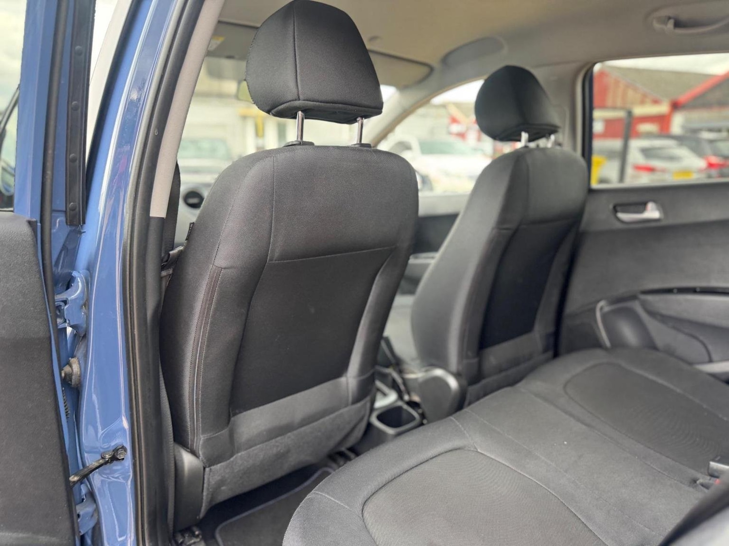 Used Hyundai i10 2017 for sale - 76793984: Photo 19