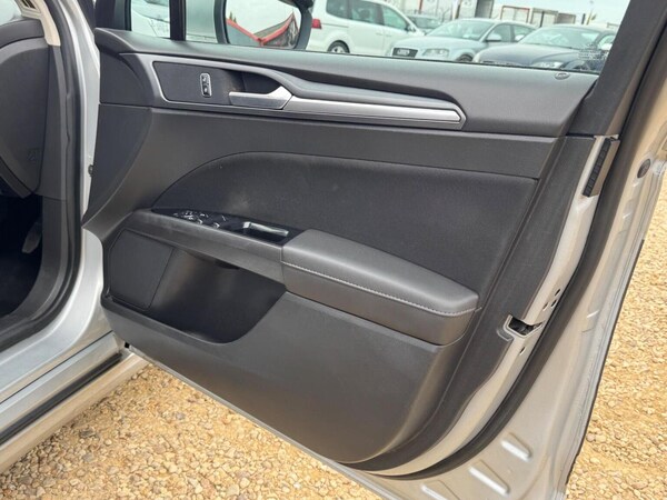 Used Ford Mondeo 2015 for sale - 76257663: Photo 21