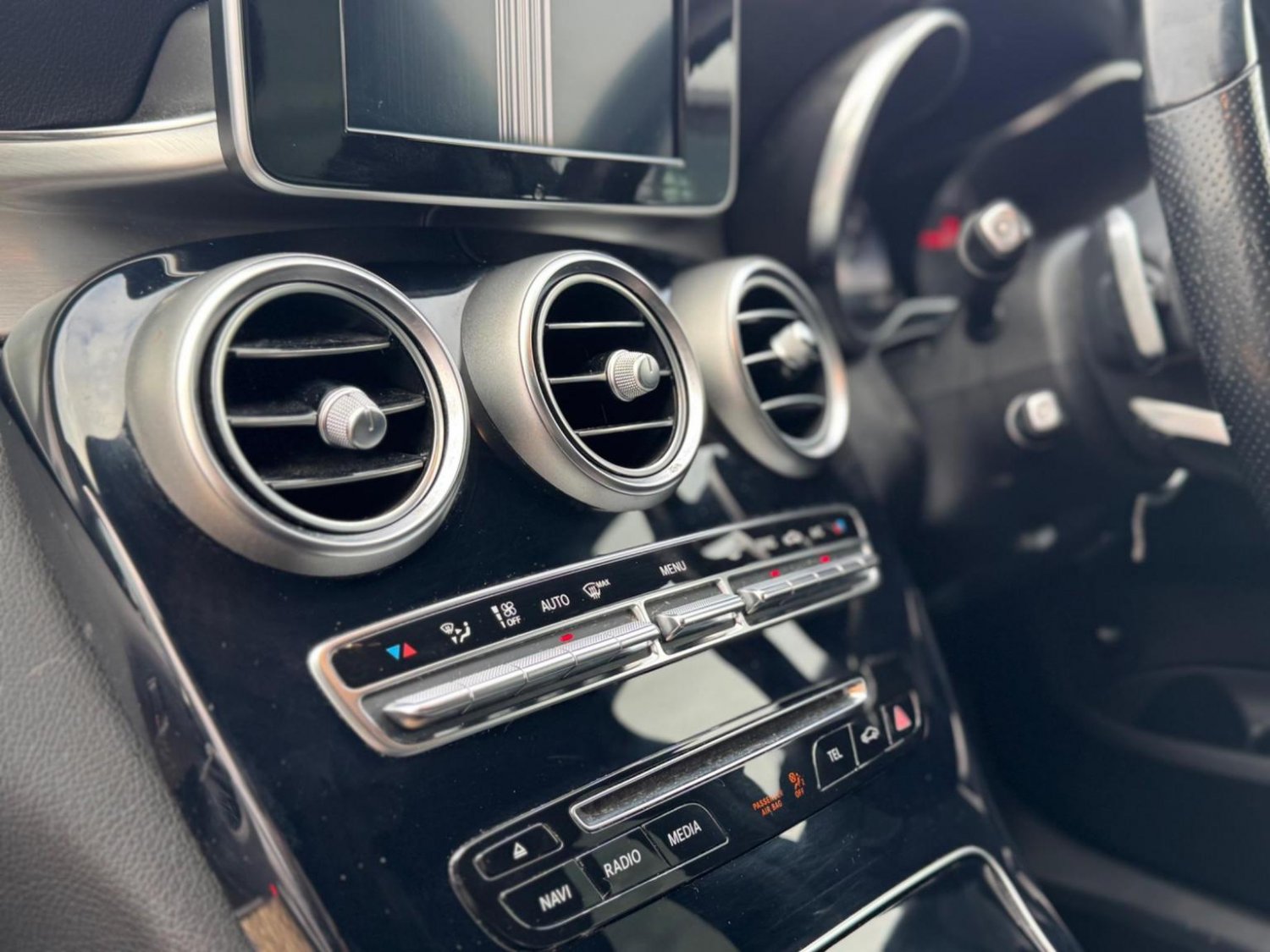 Used Mercedes-Benz C Class 2015 for sale - 76637458: Photo 23