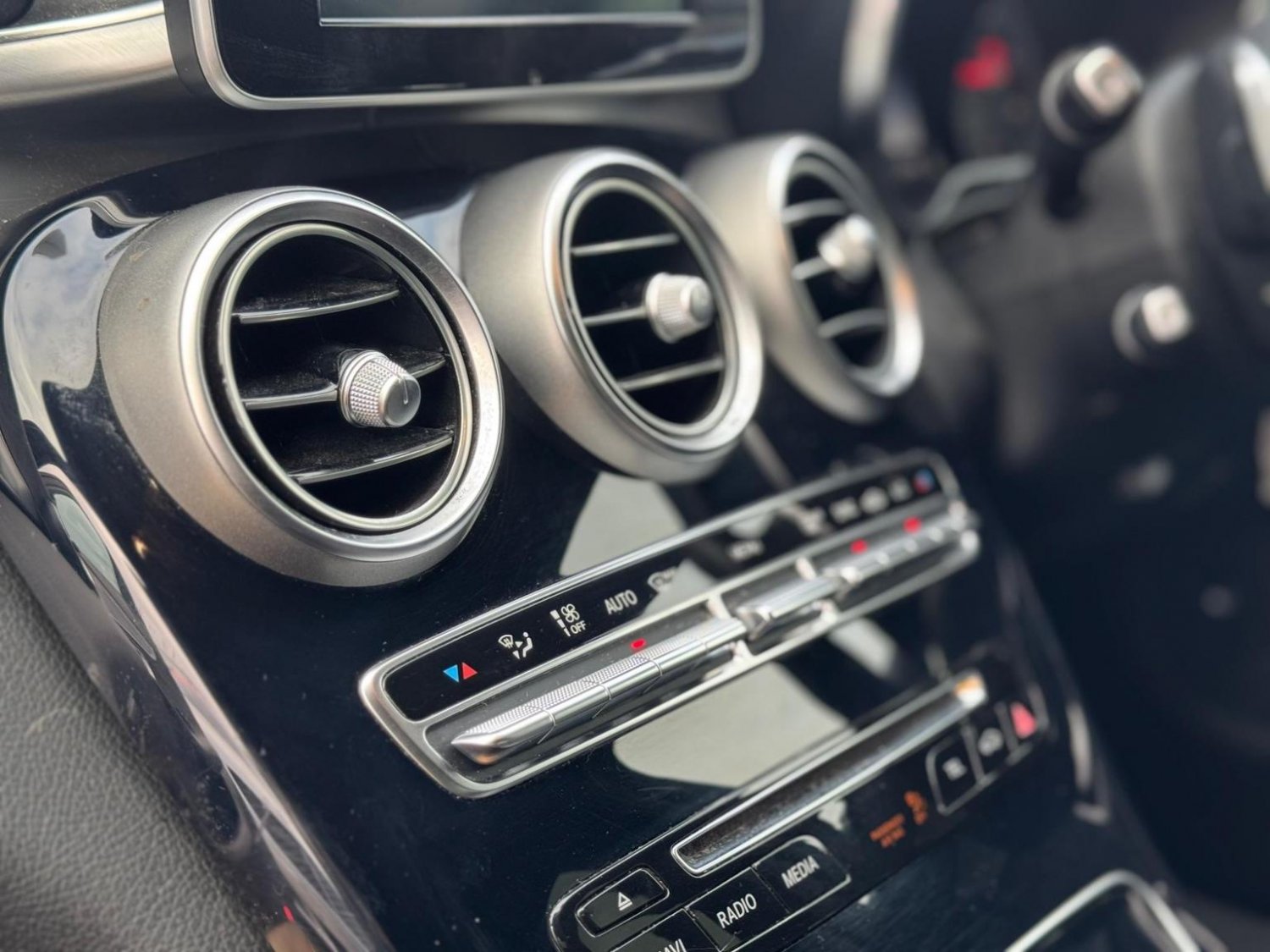 Used Mercedes-Benz C Class 2015 for sale - 76637458: Photo 29