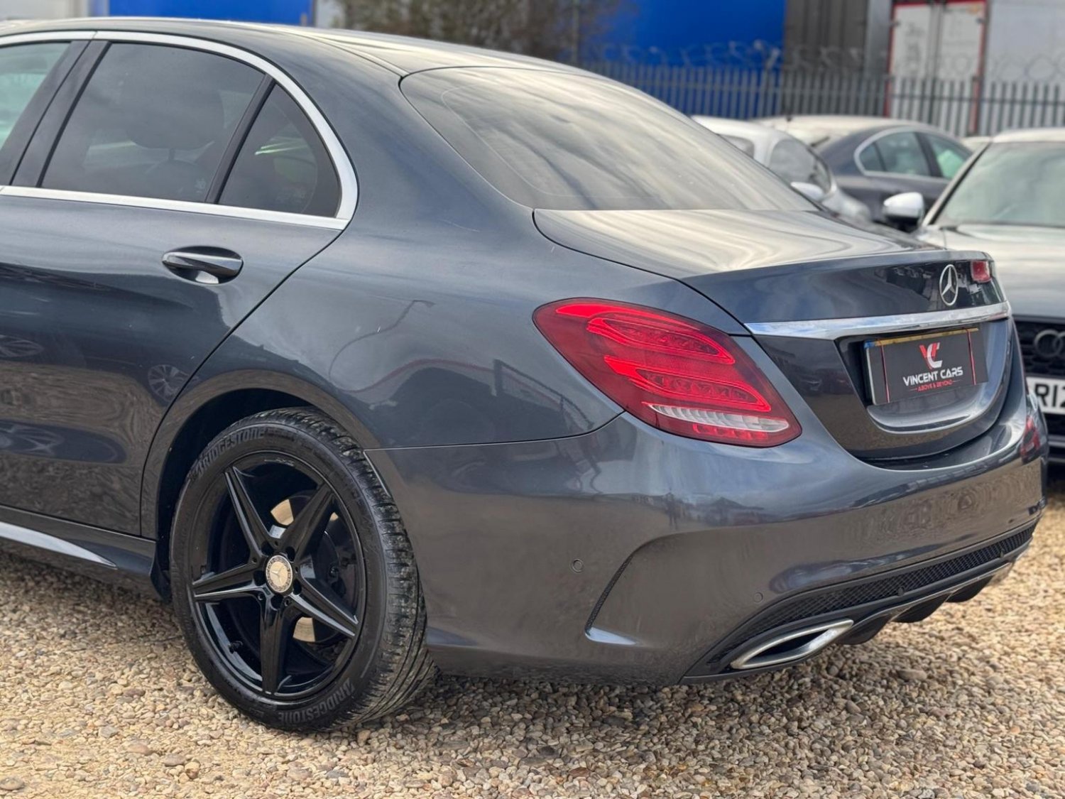 Used Mercedes-Benz C Class 2015 for sale - 76637458: Photo 3