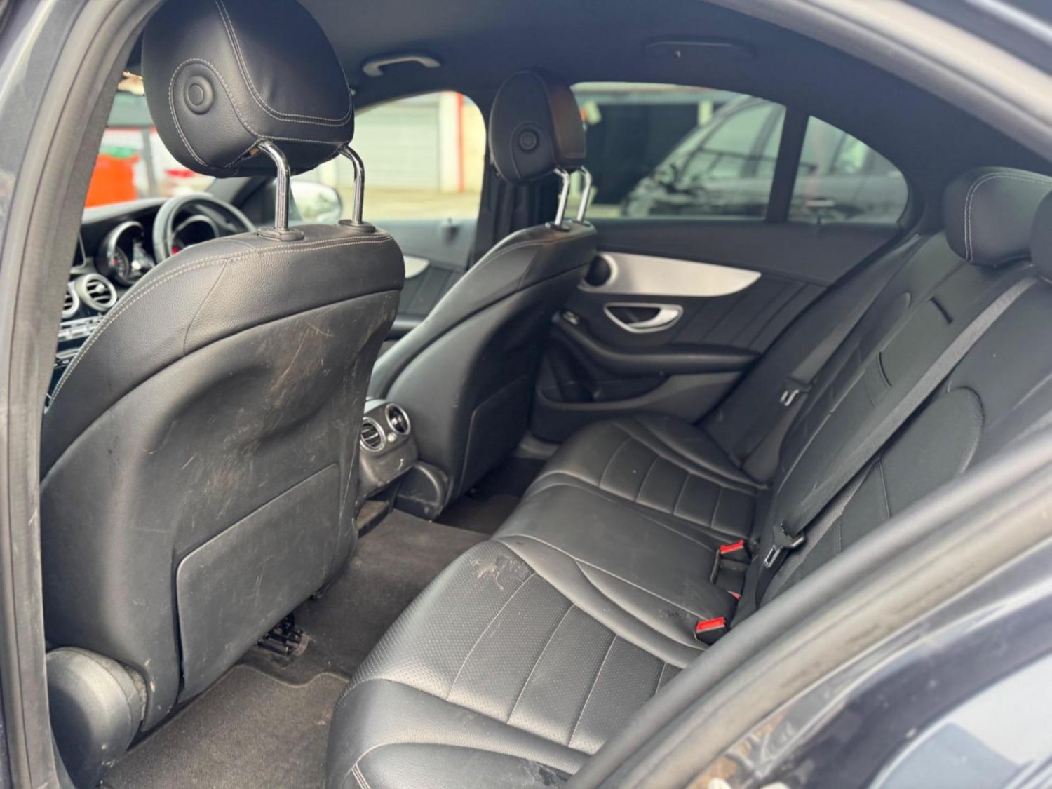 Used Mercedes-Benz C Class 2015 for sale - 76637458: Photo 39