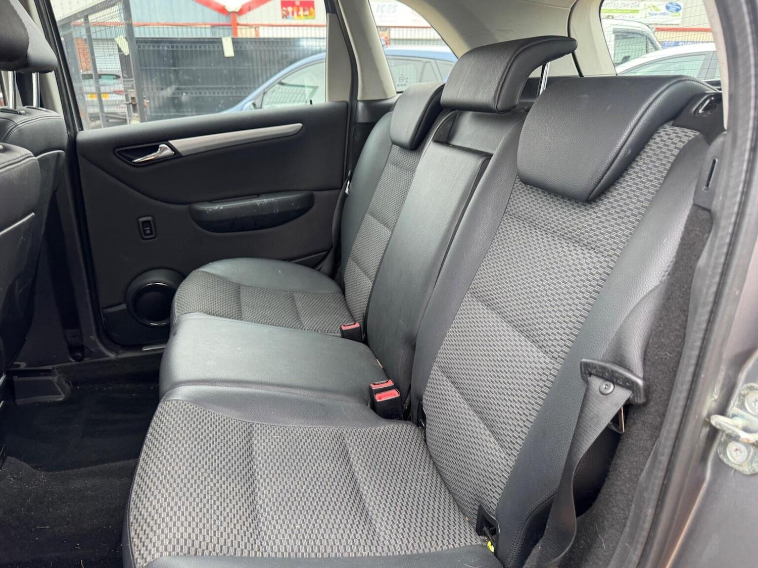 Used Mercedes-Benz B Class 2011 for sale - 76114035: Photo 20