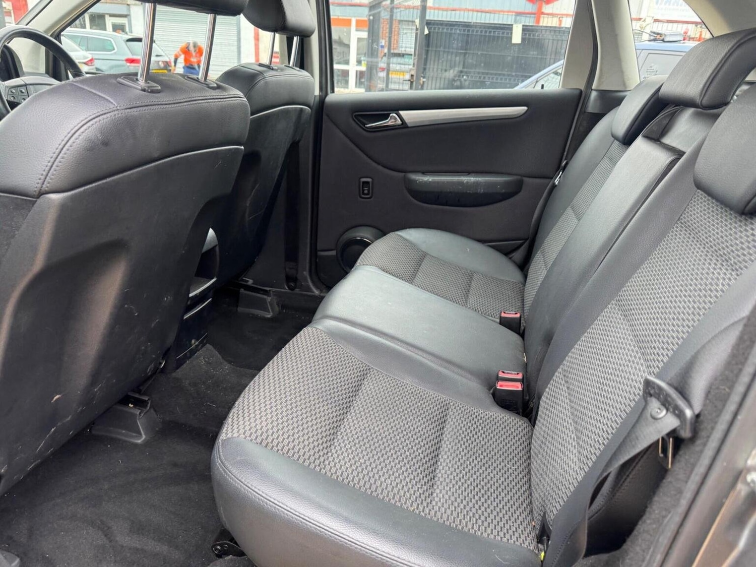 Used Mercedes-Benz B Class 2011 for sale - 76114035: Photo 21