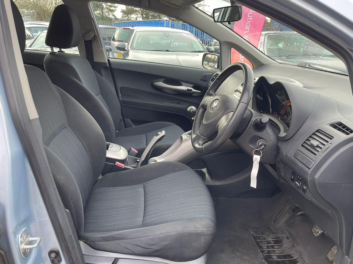 Used Toyota Auris 2009 for sale - 77101374: Photo 11