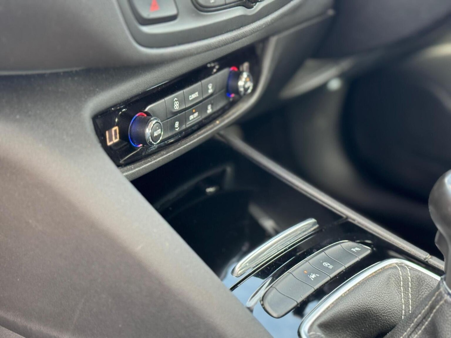 Used Vauxhall Insignia 2021 for sale - 75962685: Photo 27