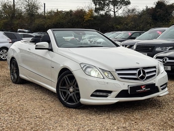 Used Mercedes-Benz E Class 2012 for sale - 76391477: Photo