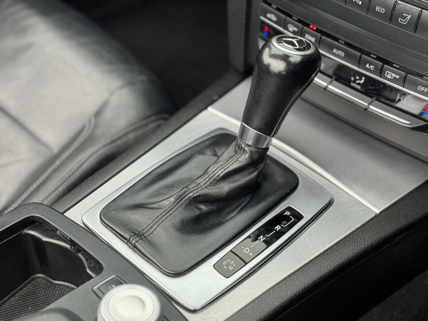 Used Mercedes-Benz E Class 2012 for sale - 76391477: Photo 21