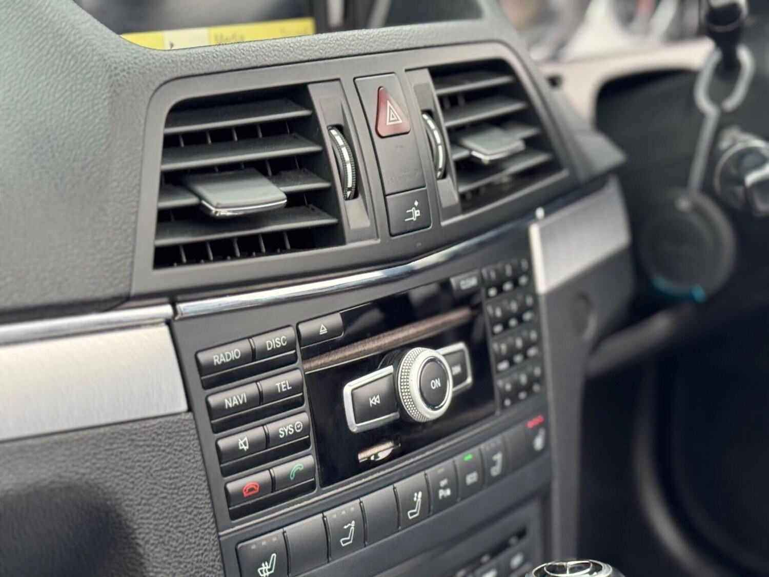 Used Mercedes-Benz E Class 2012 for sale - 76391477: Photo 43