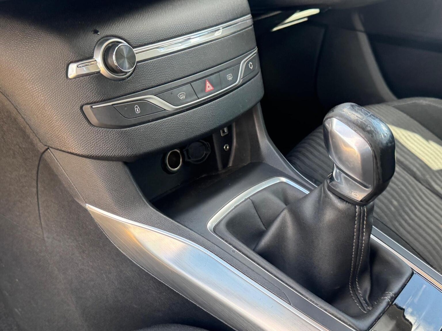 Used Peugeot 308 2015 for sale - 75856229: Photo 11