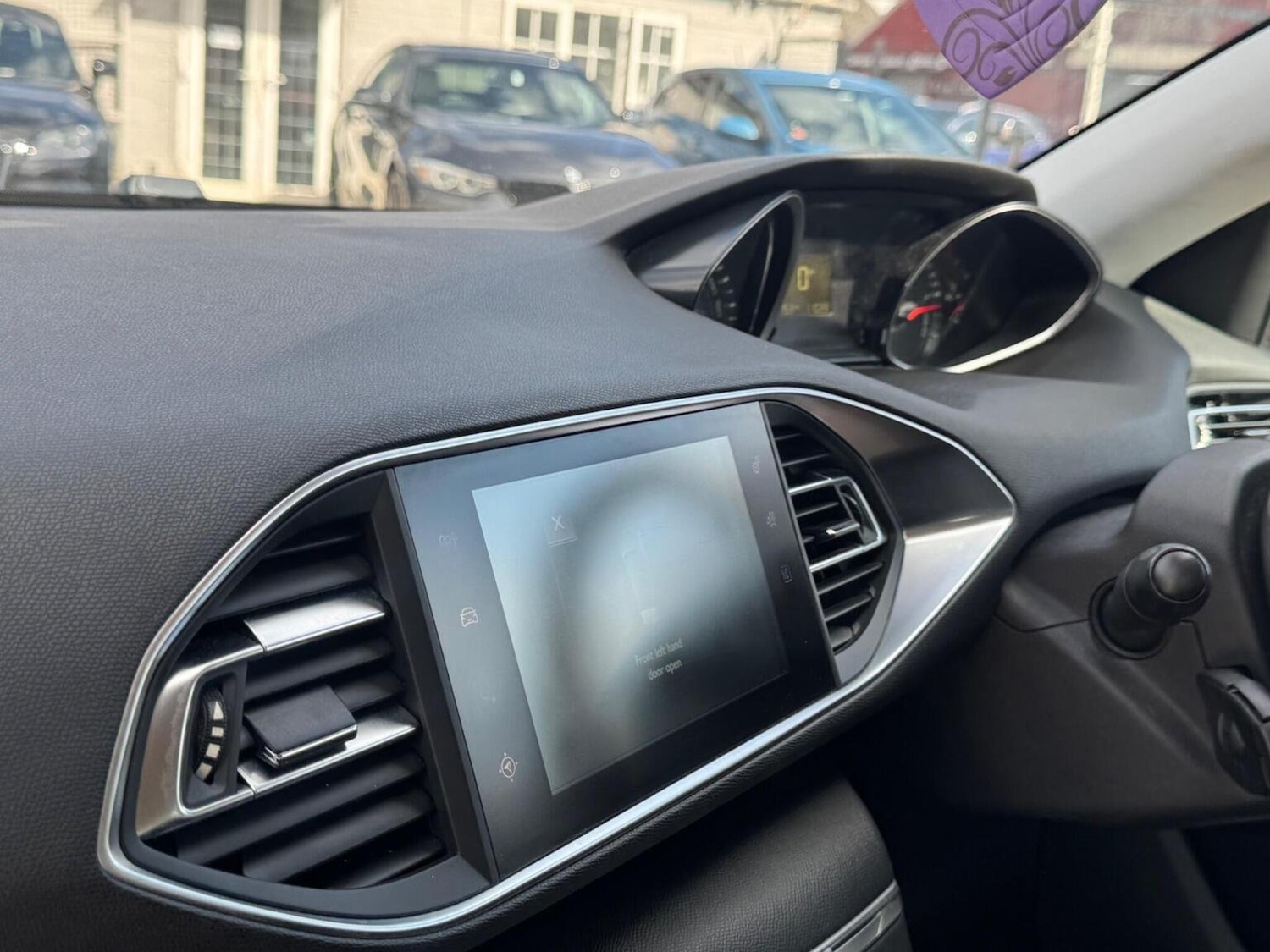 Used Peugeot 308 2015 for sale - 75856229: Photo 13