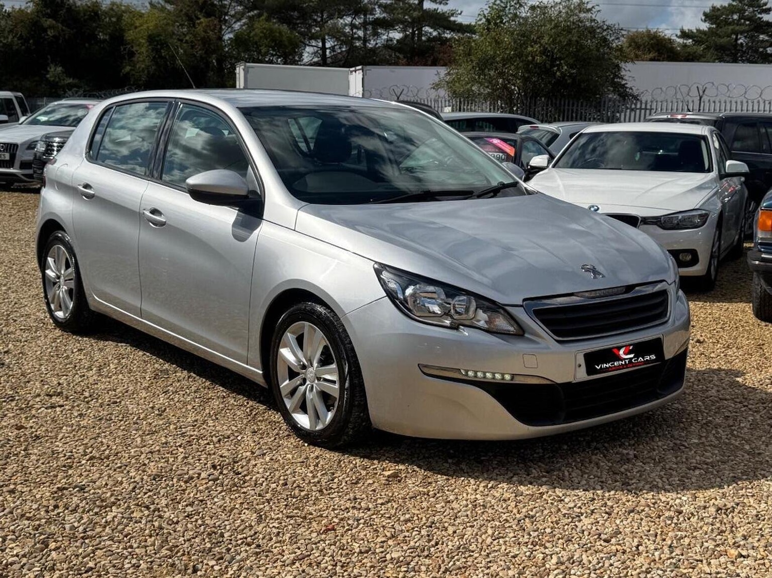 Used Peugeot 308 2015 for sale - 75856229: Photo 2