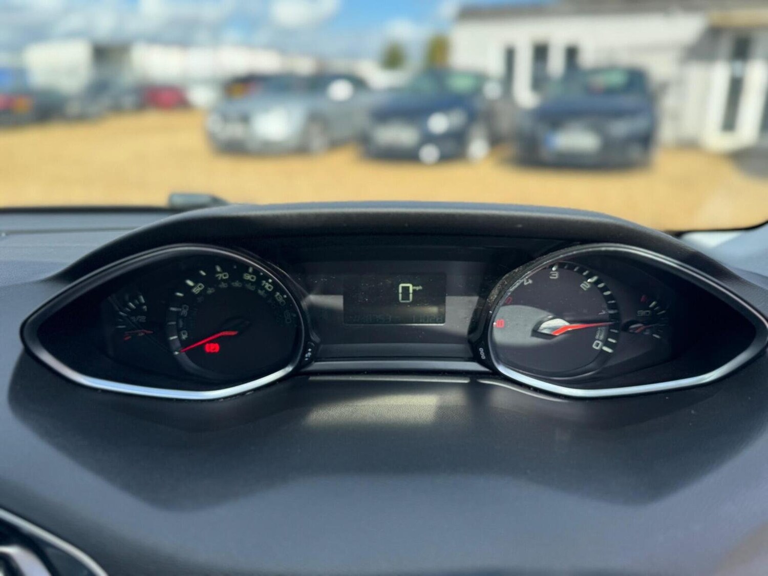 Used Peugeot 308 2015 for sale - 75856229: Photo 25