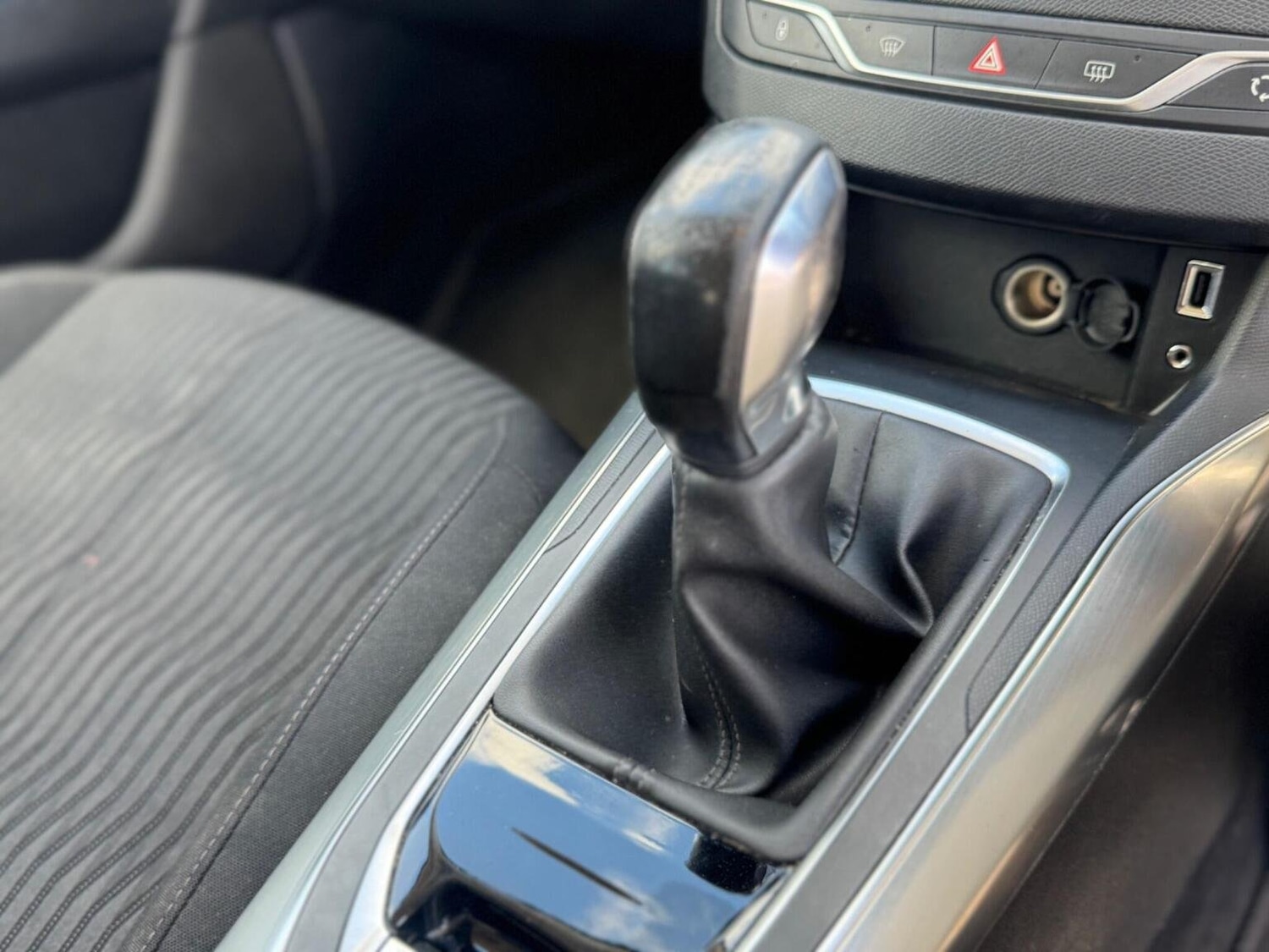 Used Peugeot 308 2015 for sale - 75856229: Photo 26
