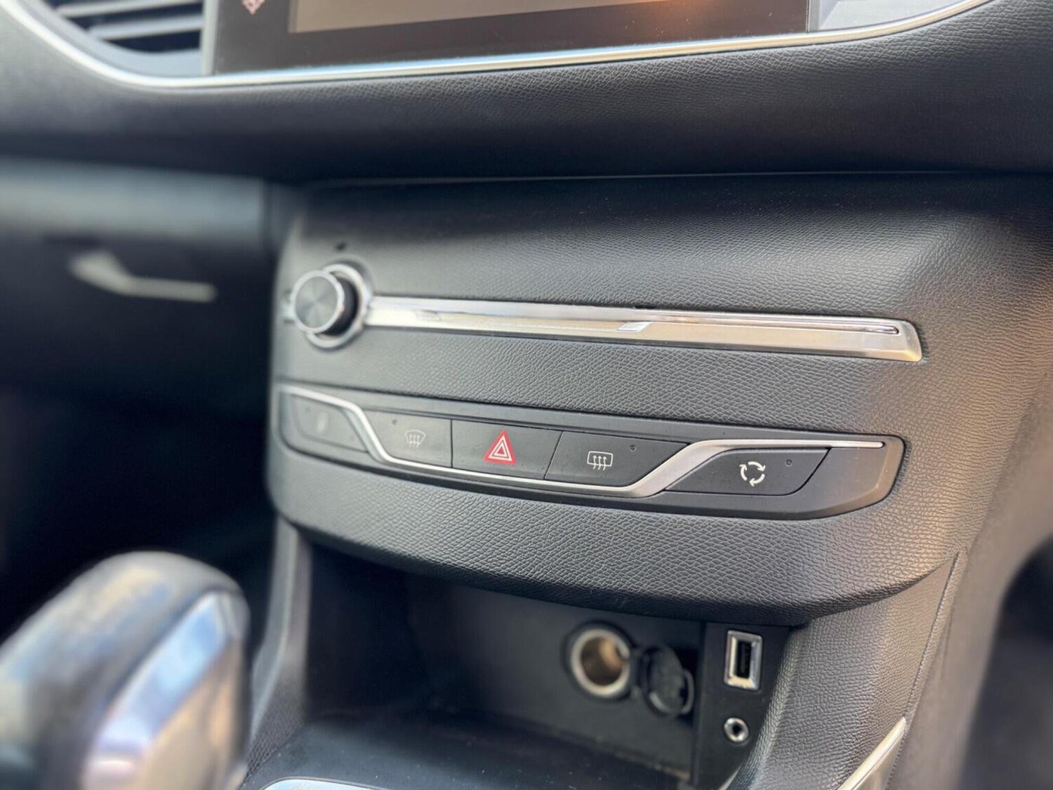 Used Peugeot 308 2015 for sale - 75856229: Photo 27