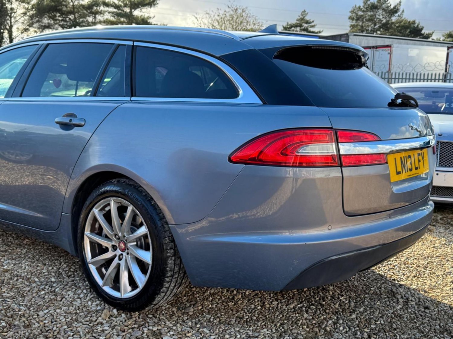 Used Jaguar XF 2013 for sale - 76791565: Photo 5