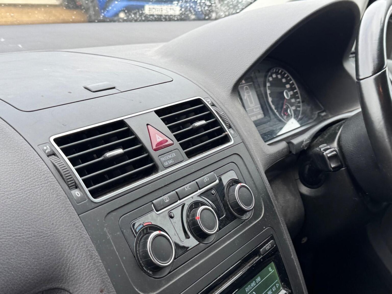 Used Volkswagen Touran 2012 for sale - 76547938: Photo 15