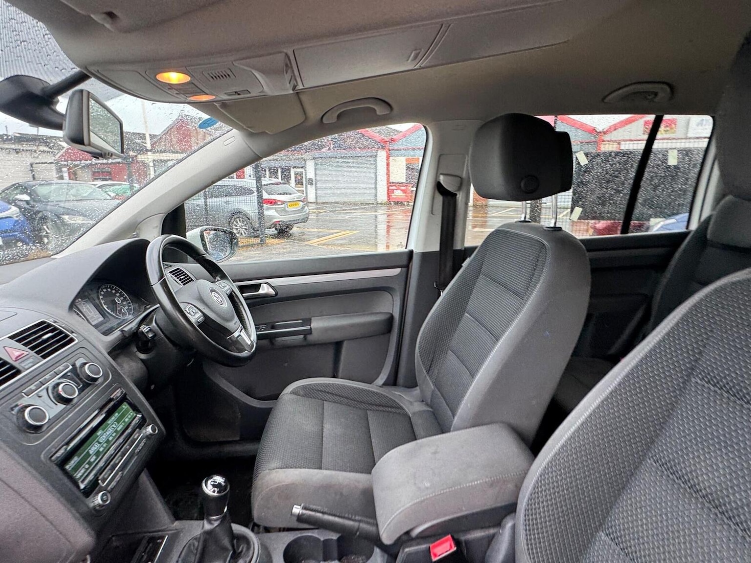 Used Volkswagen Touran 2012 for sale - 76547938: Photo 16