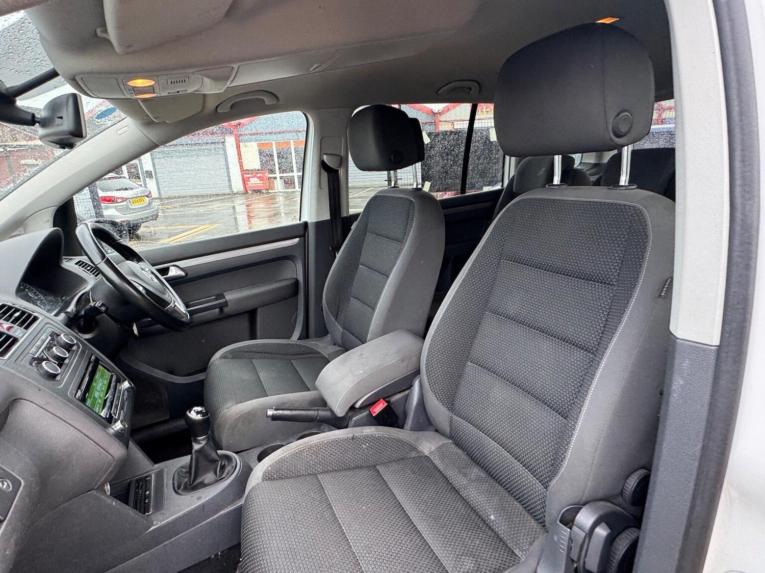 Used Volkswagen Touran 2012 for sale - 76547938: Photo 17