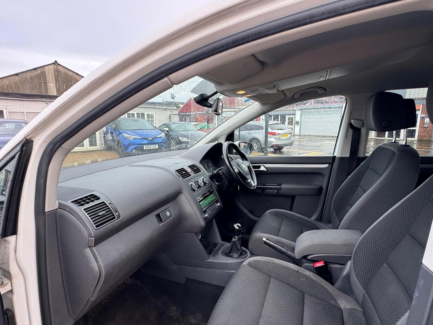 Used Volkswagen Touran 2012 for sale - 76547938: Photo 18