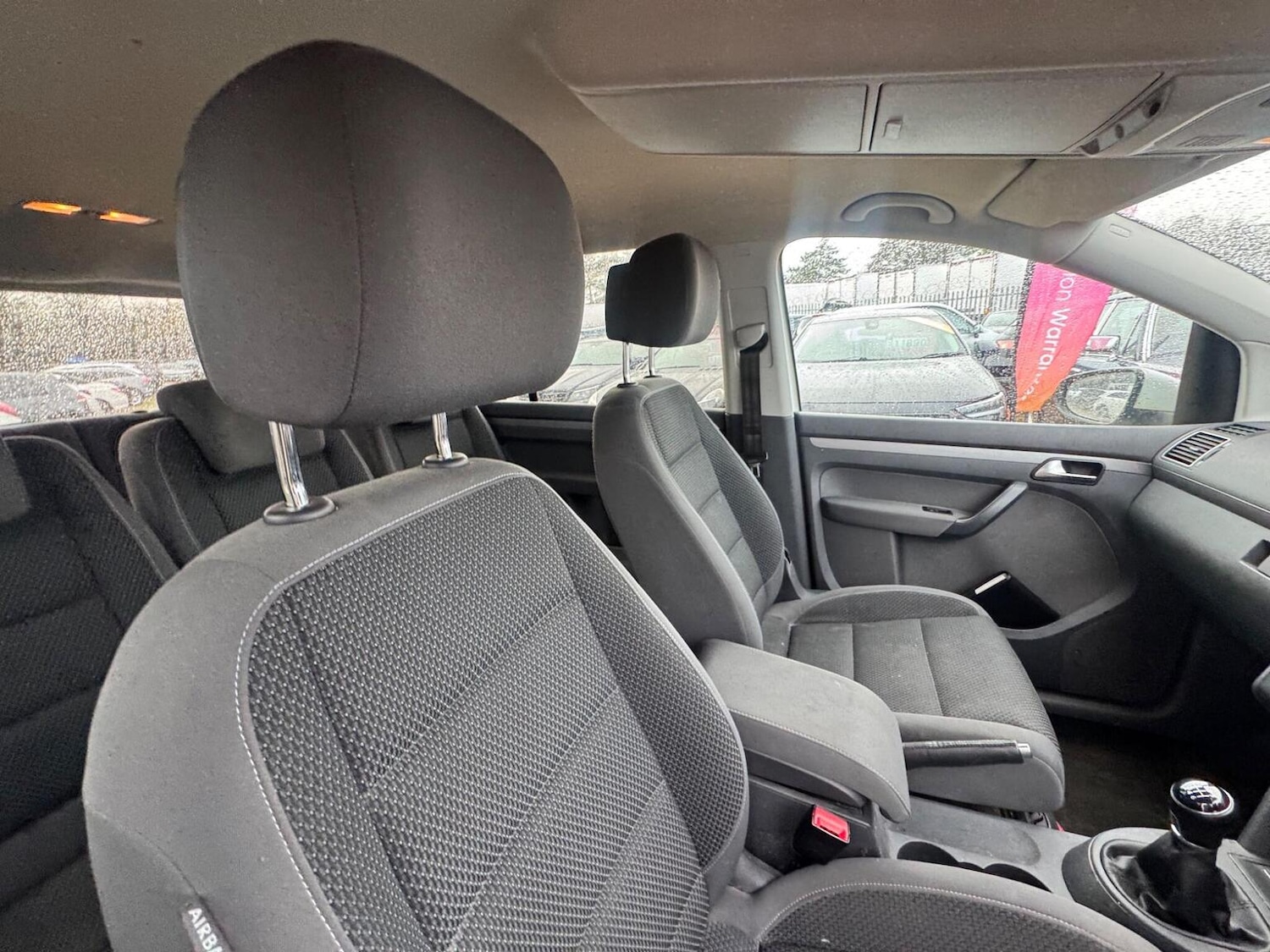 Used Volkswagen Touran 2012 for sale - 76547938: Photo 25