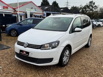 Used Volkswagen Touran 2012 for sale - 76547938: Photo