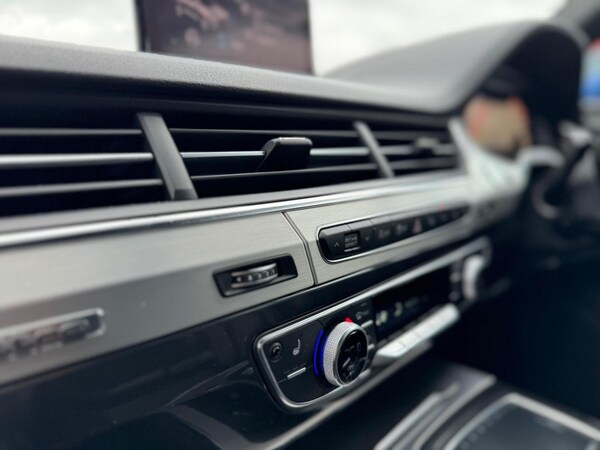 Used Audi Q7 2016 for sale - 75667802: Photo 44