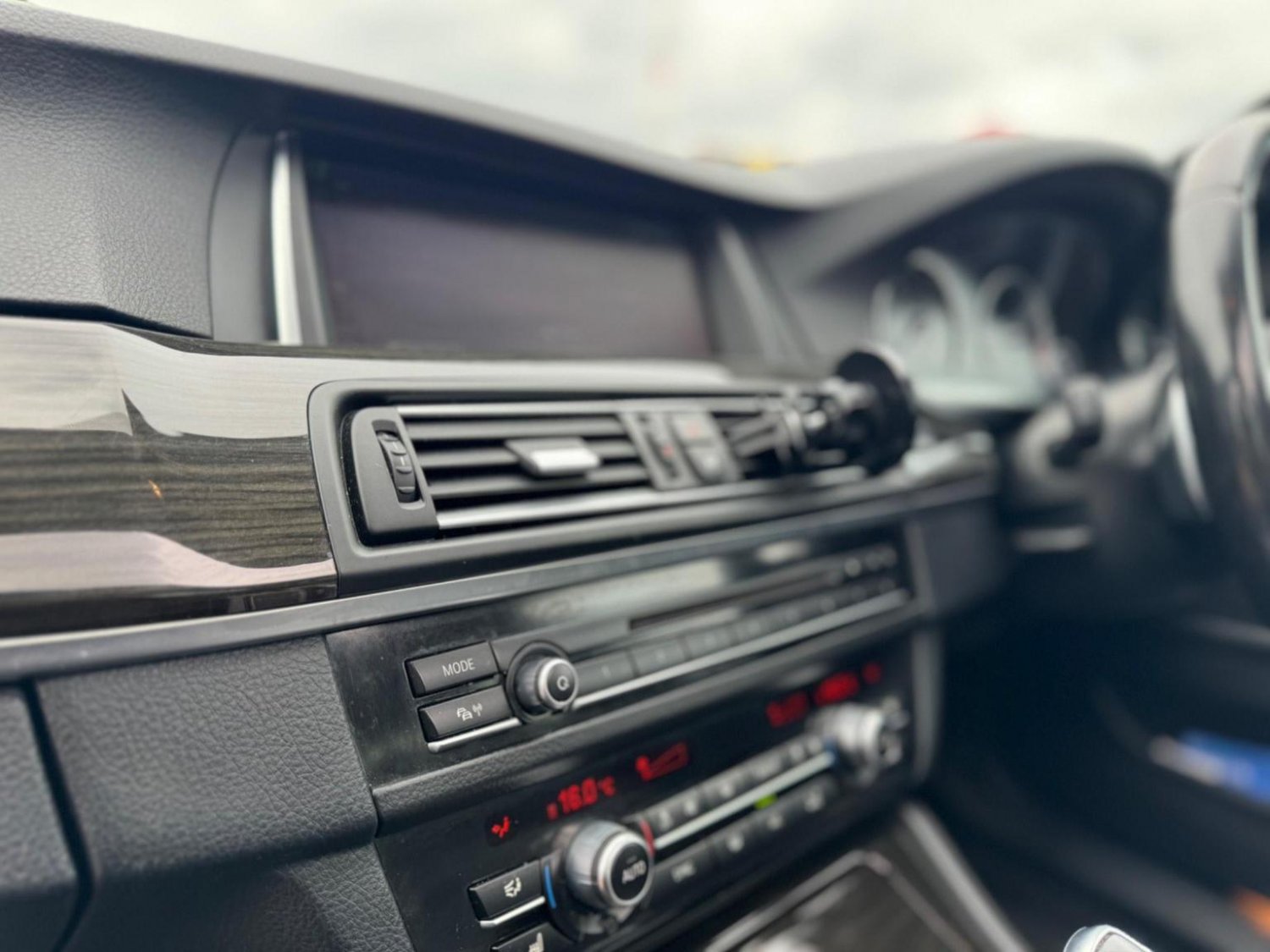 Used BMW 5 Series 2015 for sale - 76793988: Photo 36