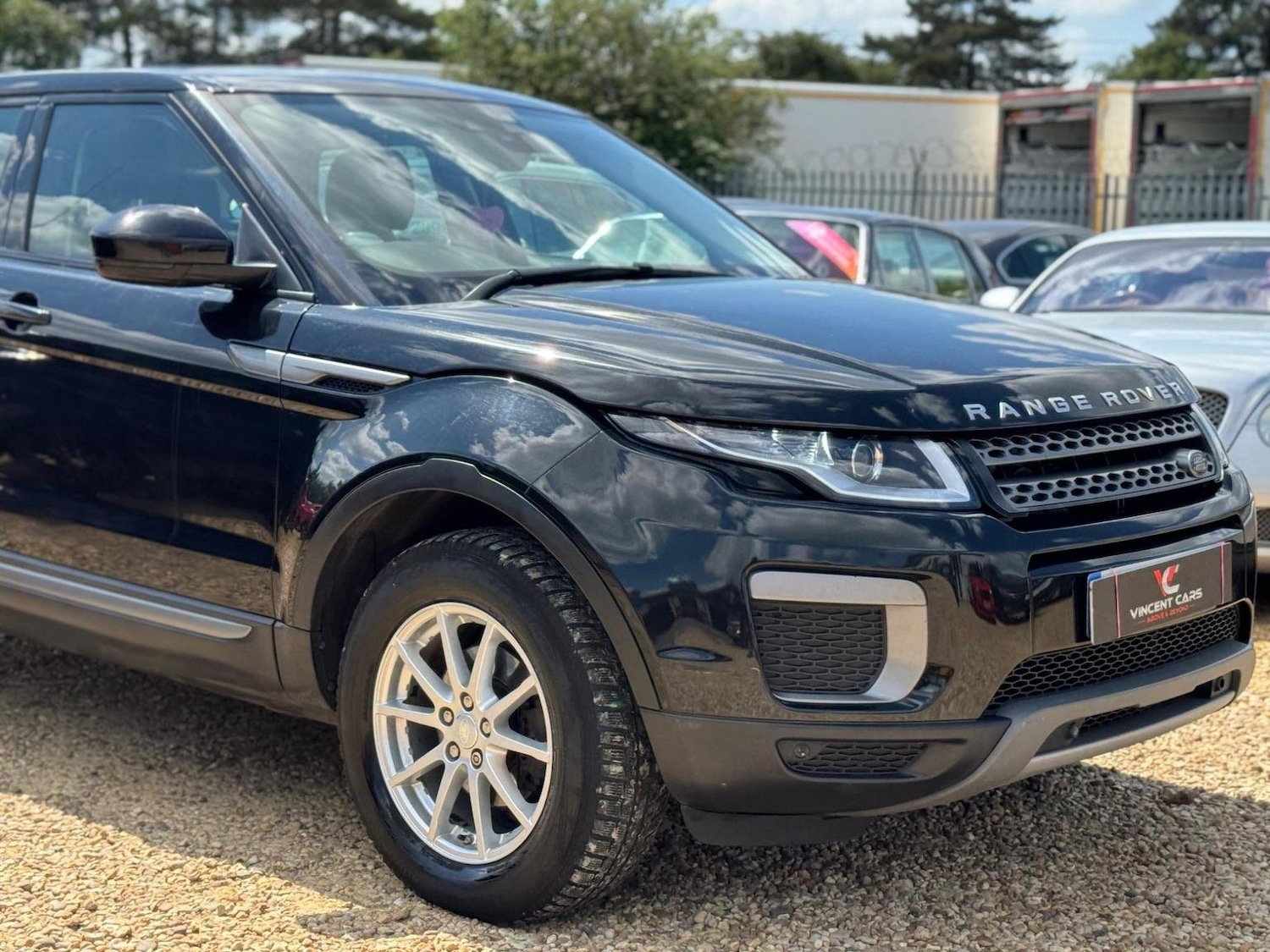 Used Land Rover Range Rover Evoque 2017 for sale - 76793987: Photo 2