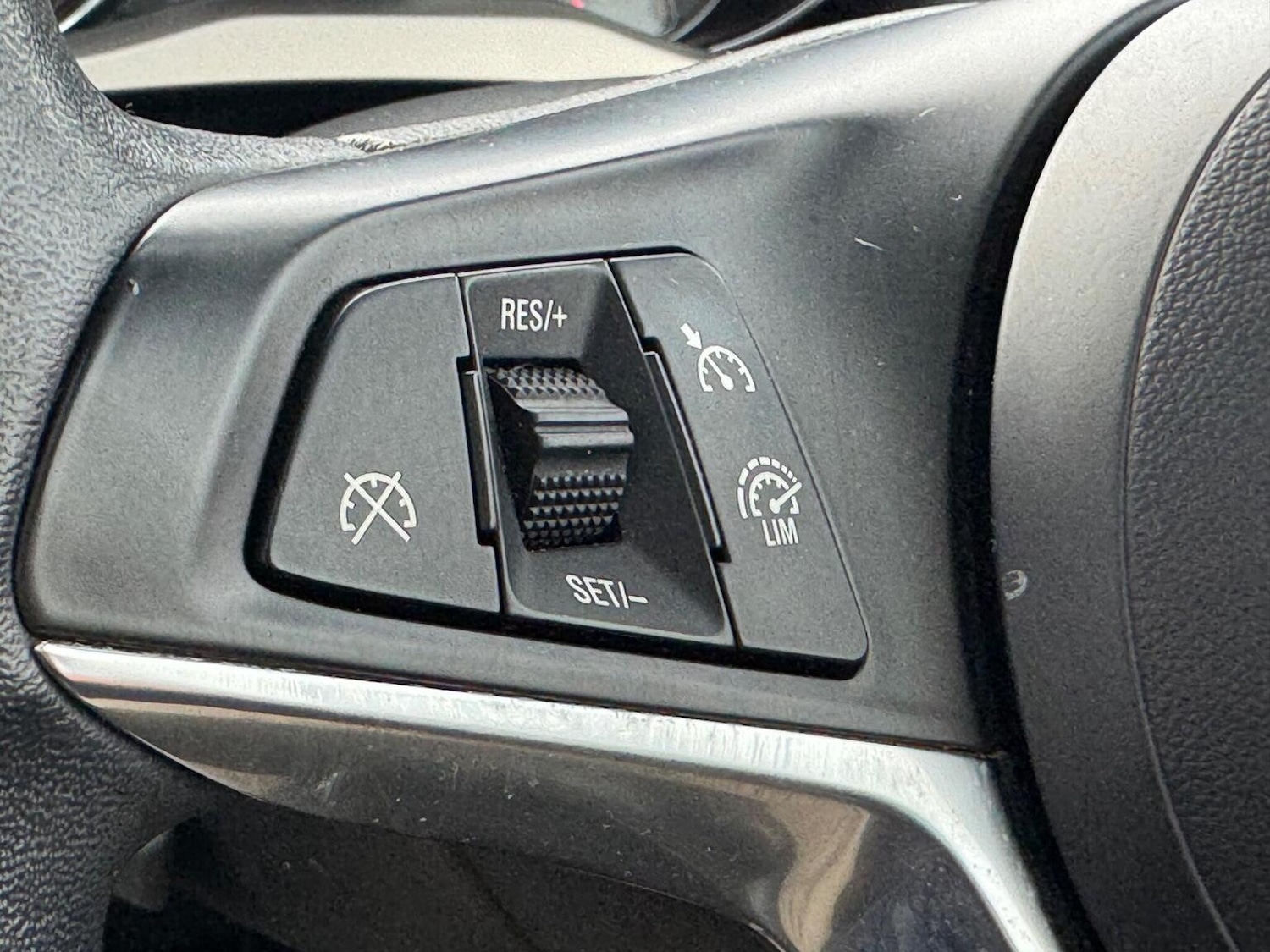 Used Vauxhall ADAM 2013 for sale - 76547790: Photo 17