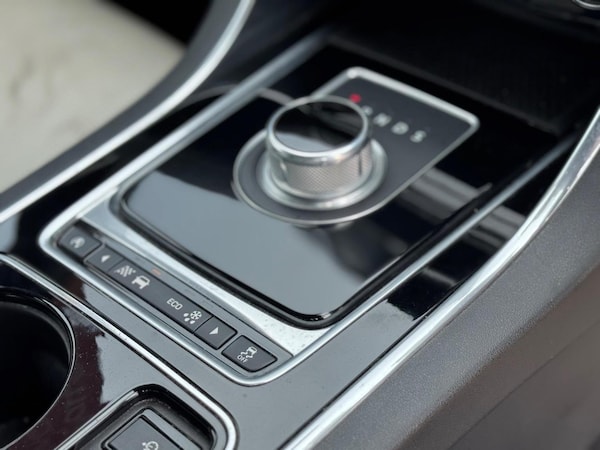 Used Jaguar XE 2016 for sale - 75667819: Photo 12