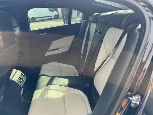 Used Jaguar XE 2016 for sale - 75667819: Photo 19