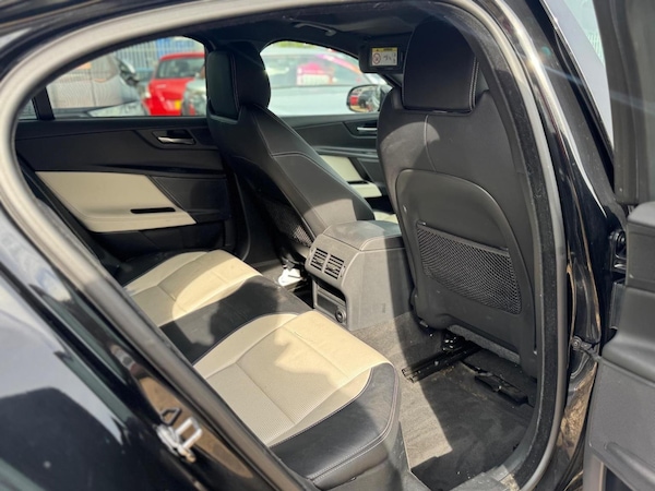 Used Jaguar XE 2016 for sale - 75667819: Photo 23