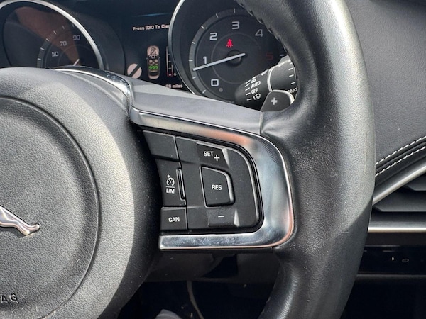 Used Jaguar XE 2016 for sale - 75667819: Photo 26
