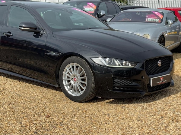 Used Jaguar XE 2016 for sale - 75667819: Photo 2